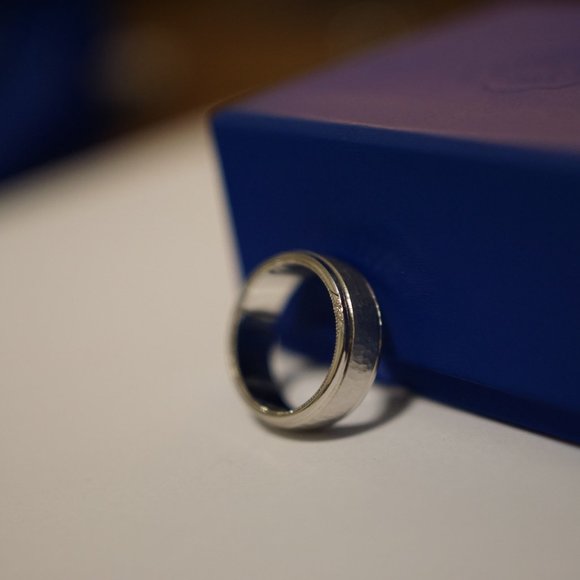 Tacori Men's Wedding Band Platinum Sculpted Crescent Hammer 71-7h Size 7.5 - Picture 7 of 9